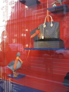 19 Louis Vuitton