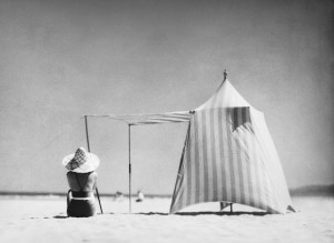 7 jacques-henri-lartigue-coco-hendaya-1934-fotografia-de-j-h-lartigue-copy-ministere-de-la-culture-france-aajhl-nota