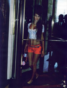 19 isabeli-fontana-amy-winehouse
